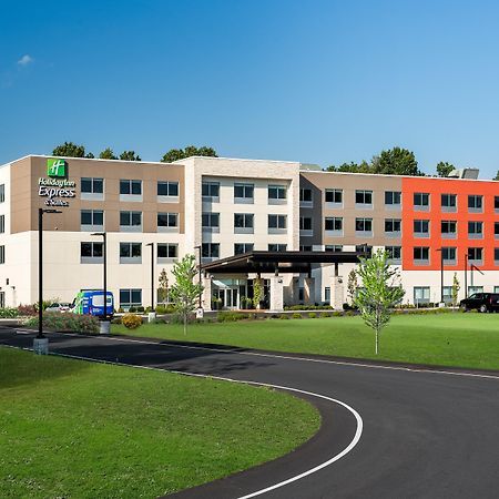 Holiday Inn Express Queensbury-Lake George Area By Ihg Exterior photo