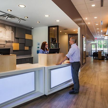 Holiday Inn Express Queensbury-Lake George Area By Ihg Exterior photo
