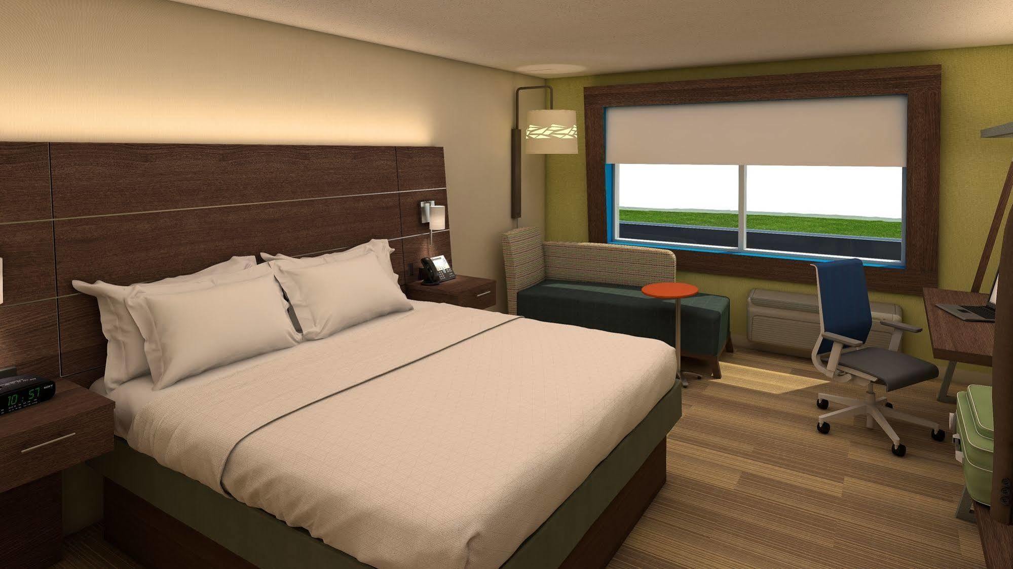 Holiday Inn Express Queensbury-Lake George Area By Ihg Exterior photo